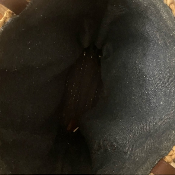 Woven Tote Bag with American Flag Design - Picture 9 of 9